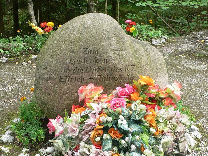 Gedenkstein für die Opfer des KZ Ellrich-Juliushütte © Dr. Klaus George