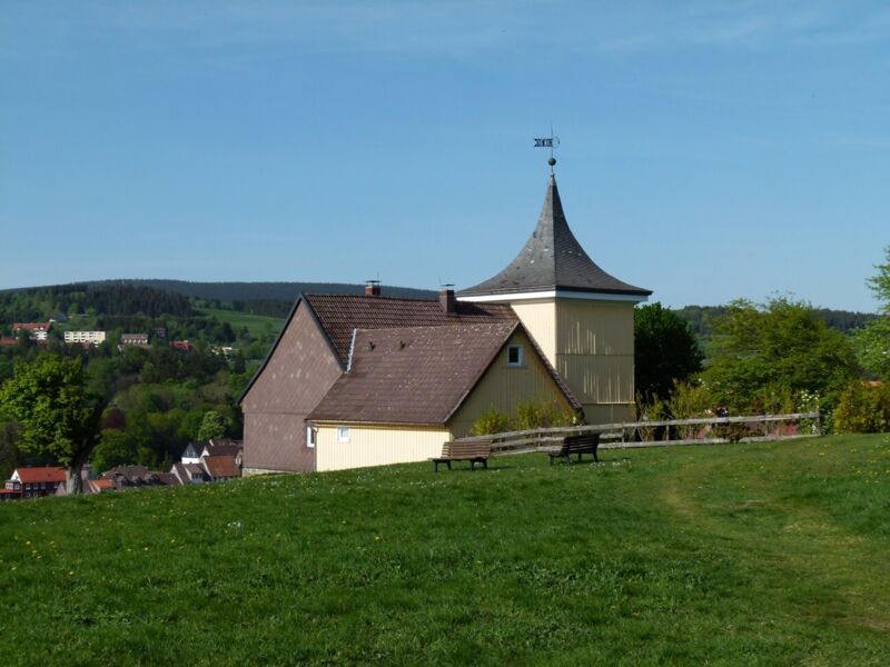 Der Glockenturm ist das Wahrzeichen der Bergstadt Sankt Andreasberg. Foto Dr. Klaus George.JPG